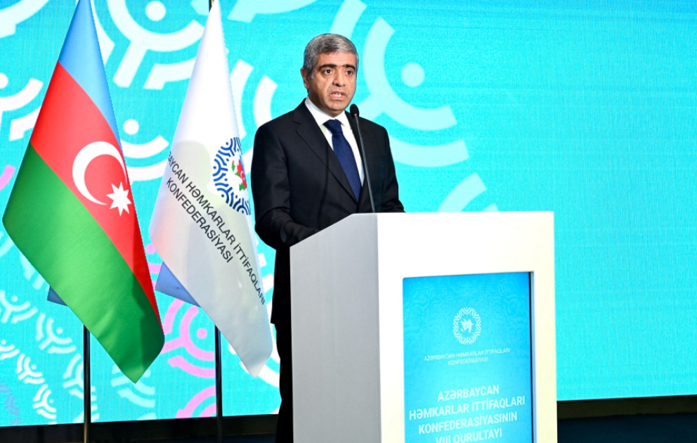 Nazir: Əmək müqavilələrinin sayı 45 faiz artaraq 1,9 milyona çatıb VİDEO