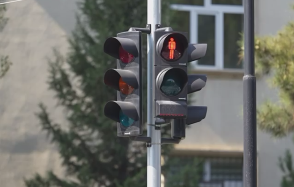 В Баку впервые установлены «умные светофоры» ВИДЕО