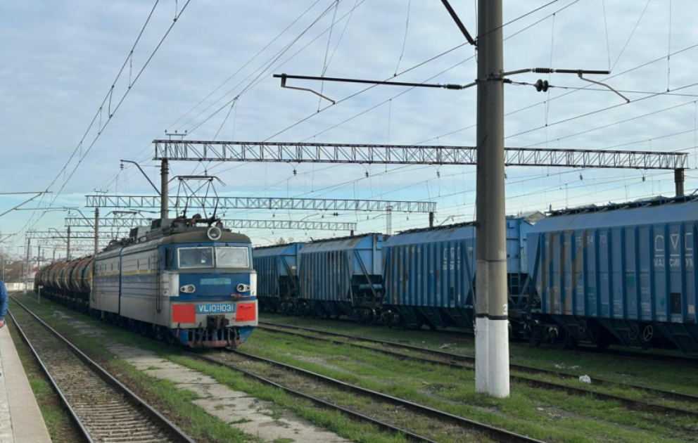 Azerbaijan launches first batch of oil products to Armenia VIDEO