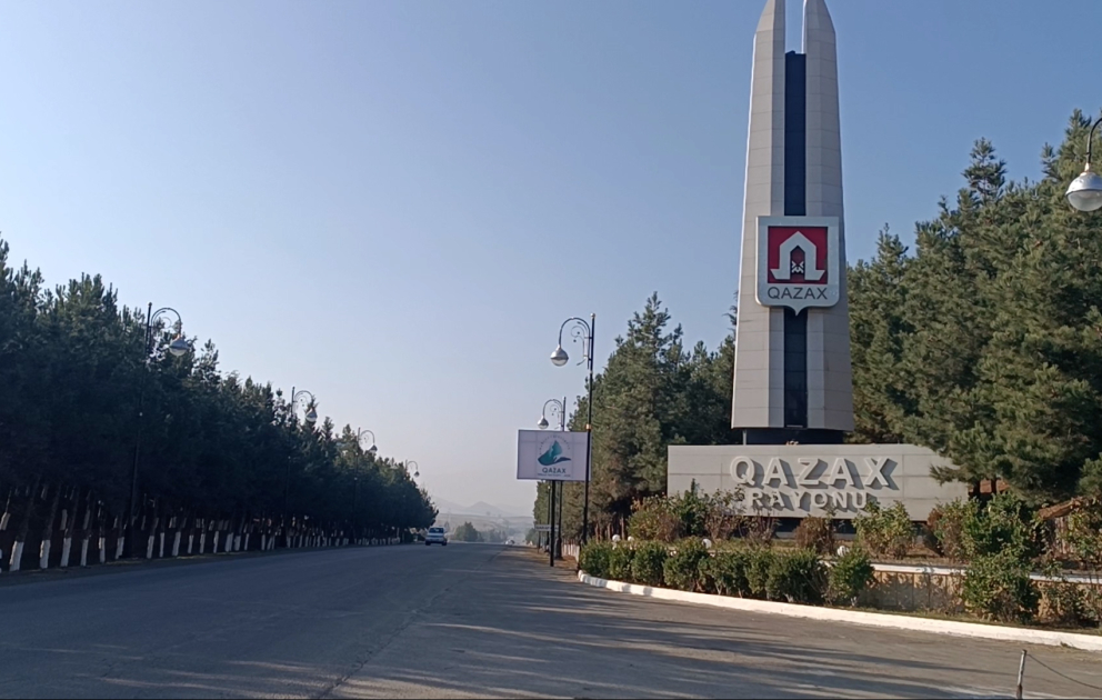 Qazaxda avtomobil divara çırpılıb, ölən və xəsarət alan var VİDEO
