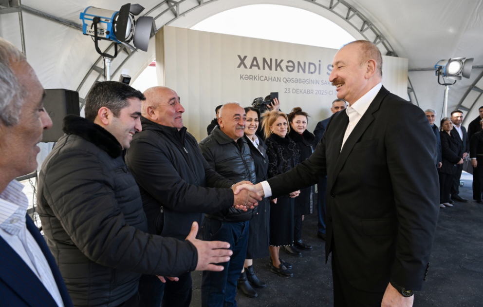 Президент Ильхам Алиев встретился в поселке Кяркиджахан с переселившимися сюда жителями ФОТОГРАФИИ ОБНОВЛЕНЫ  ВИДЕО