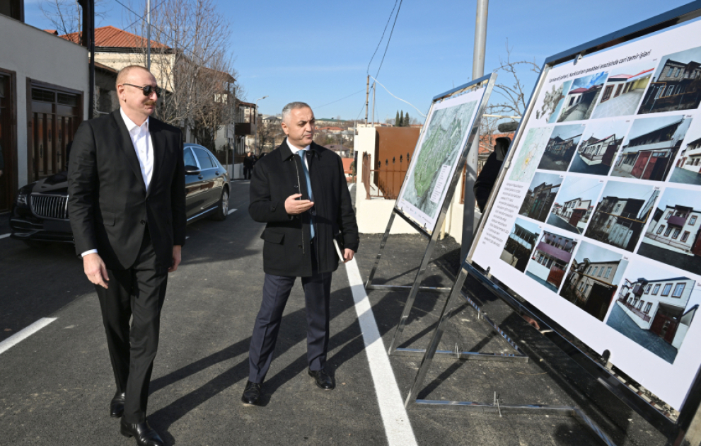 Präsident Ilham Aliyev besucht Siedlung Karkijahan in Khankendi VIDEO
