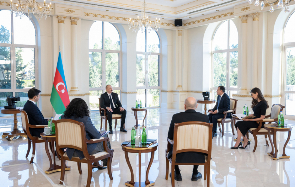 Azərbaycan Prezidenti İlham Əliyev yerli televiziya kanallarına müsahibə verib YENİLƏNİB  VİDEO