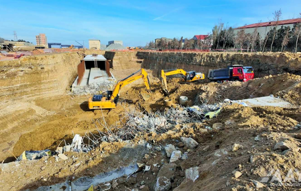 Bakıda yeni avtomobil və piyada tunellərinin tikintisinə başlanılıb VİDEO