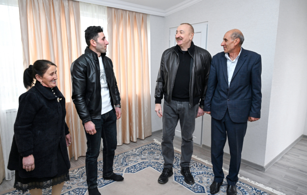 Präsident Ilham Aliyev macht sich mit Wiederaufbauarbeiten im Dorf Childiran im Bezirk Aghdara vertraut  AKTUALSIERT VIDEO