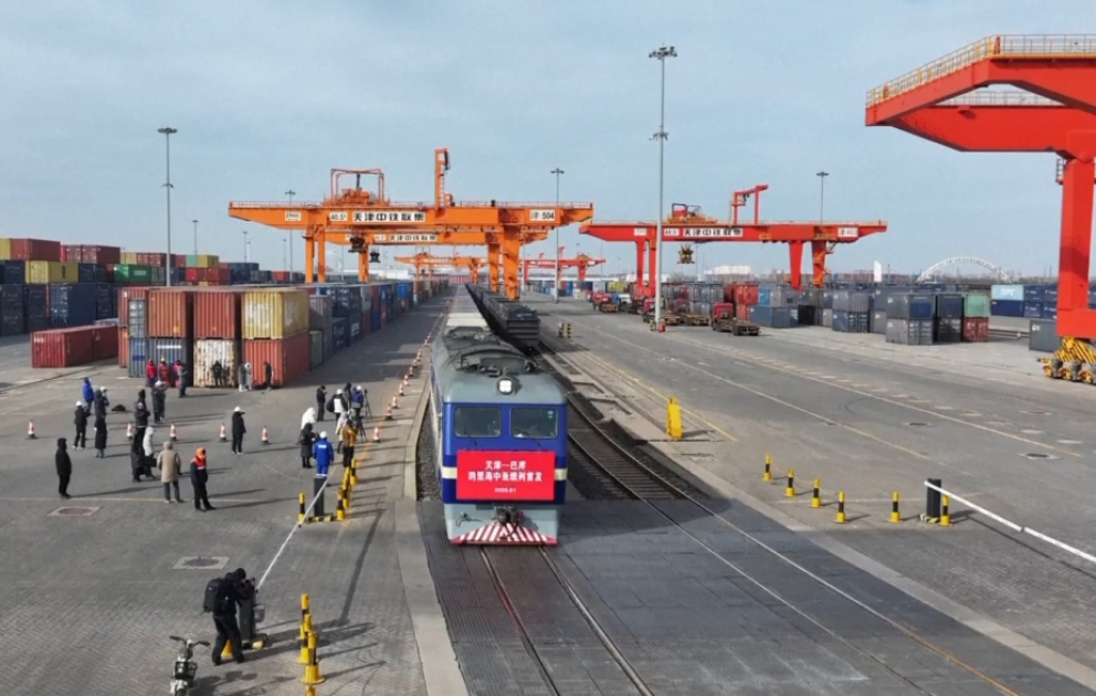 Çindən Orta Dəhliz vasitəsilə Azərbaycana yeni qatar xətti istifadəyə verilib VİDEO