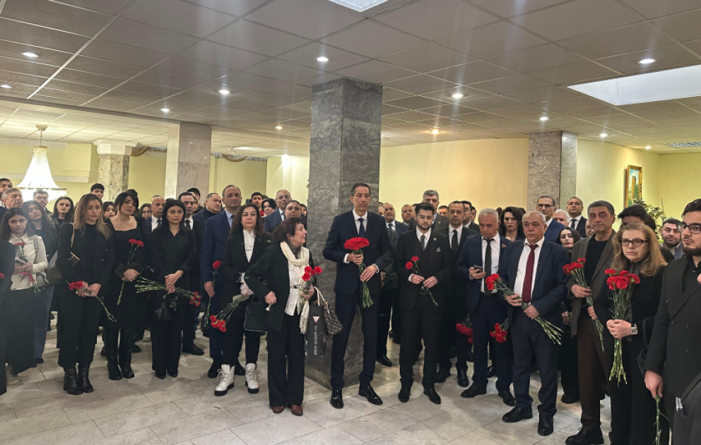 Azərbaycanın Rusiyadakı səfirliyində 20 Yanvar faciəsinə həsr olunmuş matəm tədbiri keçirilib VİDEO