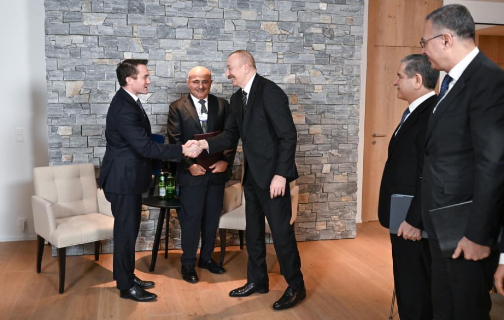 Davos : Le président azerbaïdjanais rencontre le président de Brookfield Asset Management VIDEO
