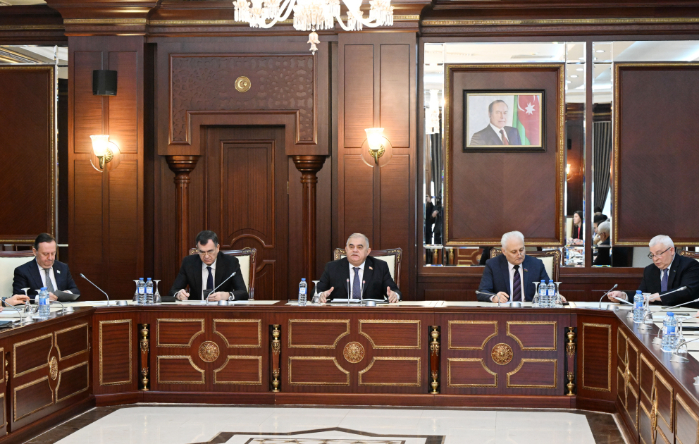 Parlamentin Müdafiə, təhlükəsizlik və korrupsiya ilə mübarizə komitəsinin yaz sessiyası üçün iş planının layihəsi təsdiqlənib VİDEO