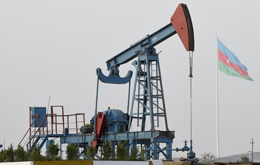 Azerbaijani oil price exceeds $70 VIDEO