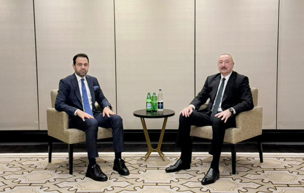 Präsident Ilham Aliyev trifft Generalsekretär des muslimischen Ältestenrats in Abu Dhabi VIDEO