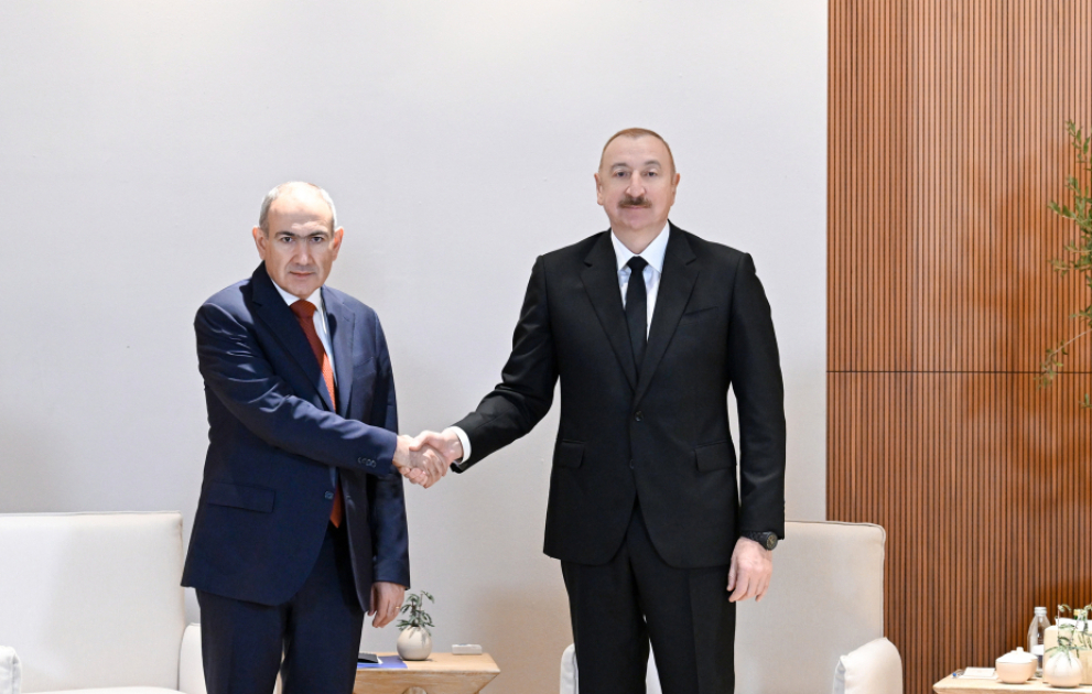 President of Azerbaijan Ilham Aliyev met with Prime Minister of Armenia in Abu Dhabi VIDEO