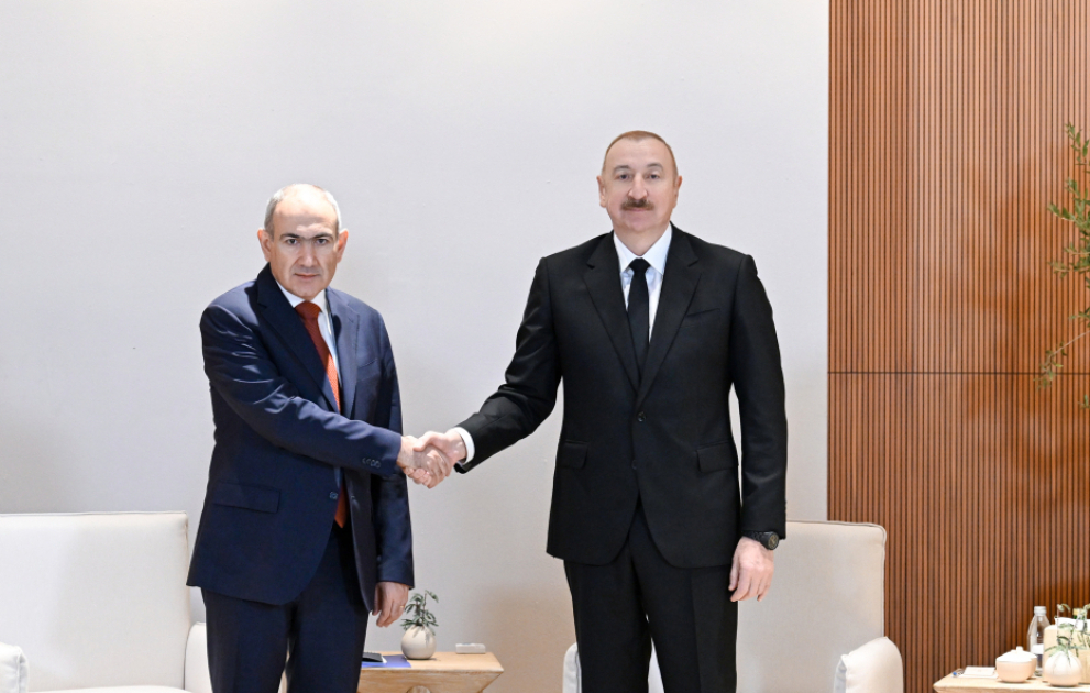 Entretien du président azerbaïdjanais avec le Premier ministre arménien à Abou Dhabi MIS A JOUR VIDEO