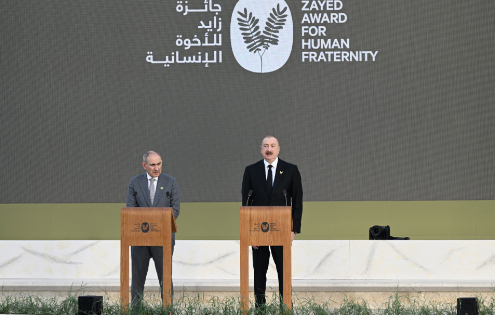 Präsident Ilham Aliyev nimmt an Verleihung des „Zayed-Preises für menschliche Brüderlichkeit“ teil AKTUALISIERT 2 VIDEO