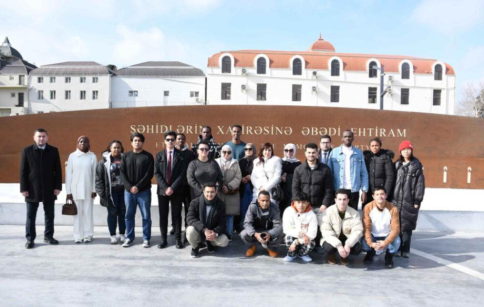 20 ölkəni təmsil edən əcnəbi tələbələr ADAU-da olublar VİDEO