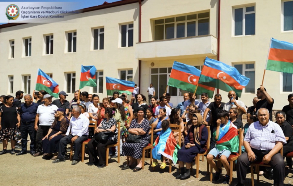 Təzəbinəyə qayıdışın sevinci... VİDEO