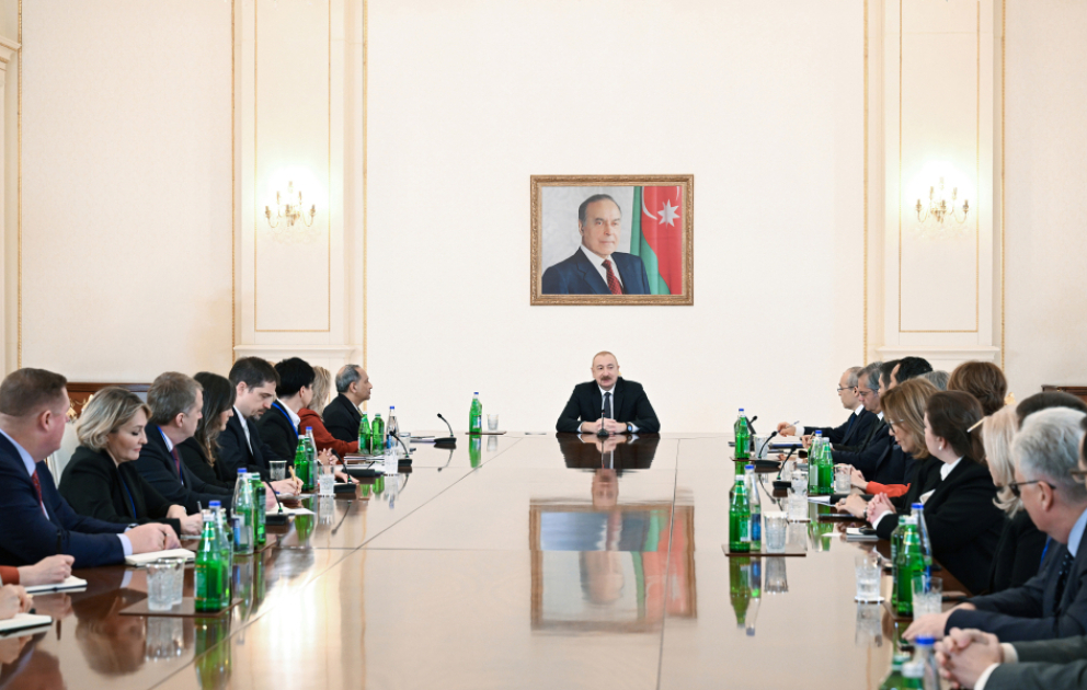 Prezident İlham Əliyev ABŞ Ticarət Palatasının nümayəndə heyətini qəbul edib YENİLƏNİB VİDEO VİDEO