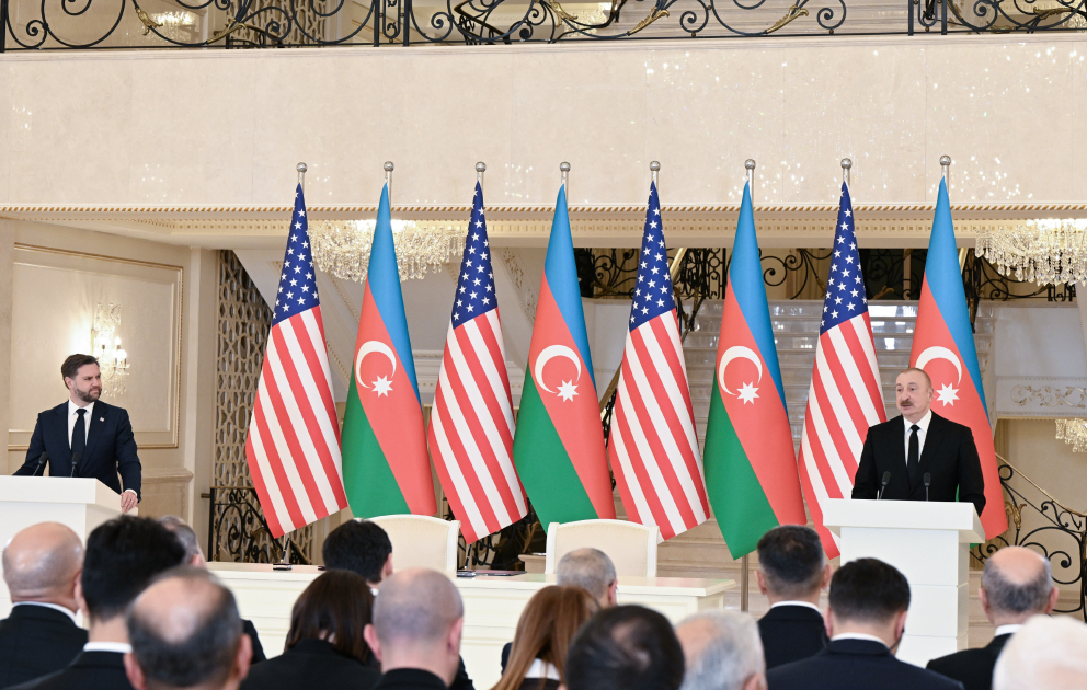 Le président Ilham Aliyev et le vice-président J.D. Vance font des déclarations à la presse MIS A JOUR VİDEO