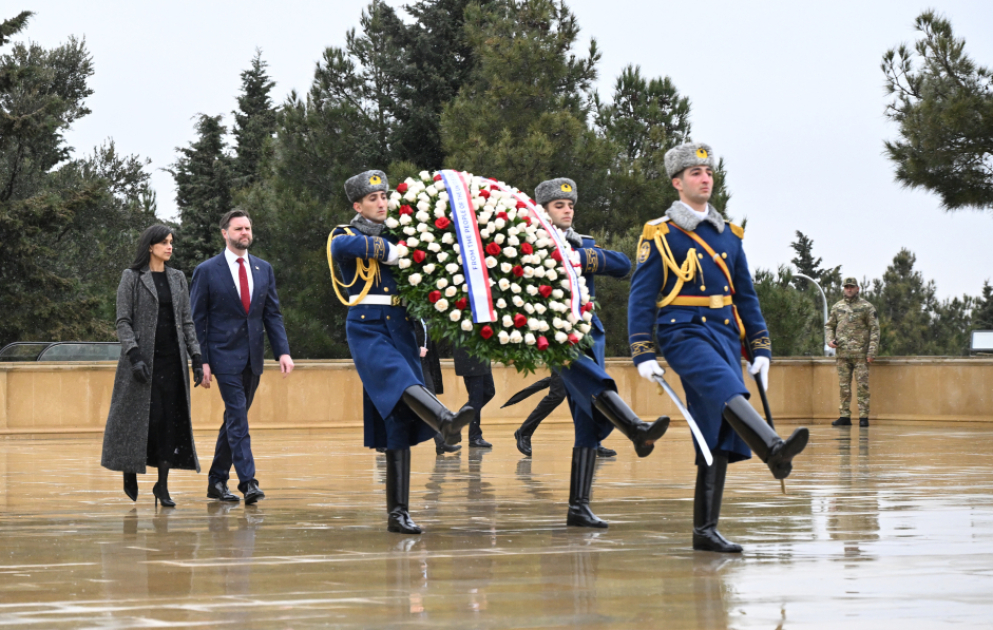 US-Vizepräsident James David Vance besucht Märtyrerallee in Baku VIDEO