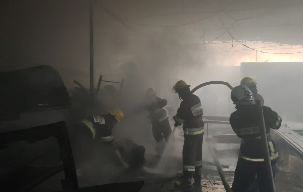 Naxçıvanda mebel sexində yanğın baş verib VİDEO