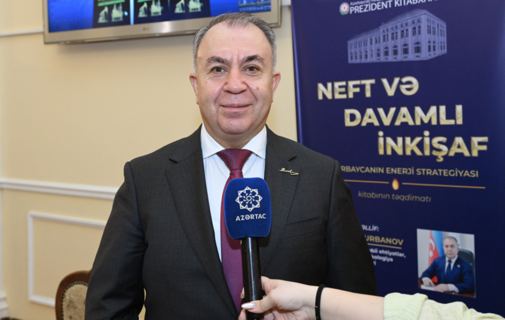 Sadiq Qurbanov: Kitab Azərbaycanın neft tarixinin müxtəlif mərhələlərini sistemli şəkildə əhatə edir VİDEO