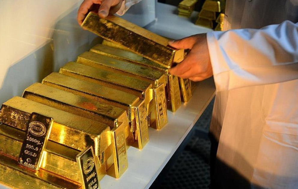 Gold price decreased by nearly $9 on global market VIDEO