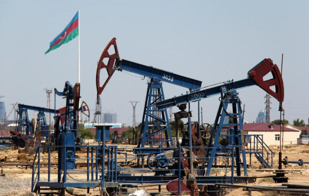 Azerbaijani oil price exceeds $72 VIDEO