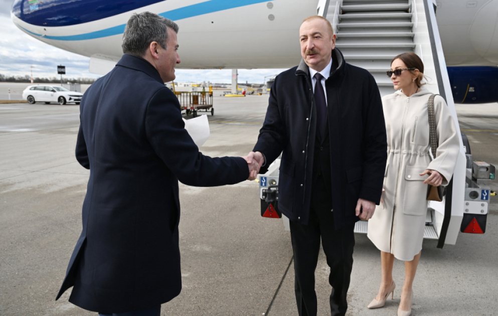 Президент Ильхам Алиев прибыл с визитом в Германию ВИДЕО