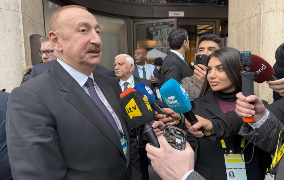 Президент Ильхам Алиев в Мюнхене дал интервью азербайджанским телеканалам ВИДЕО