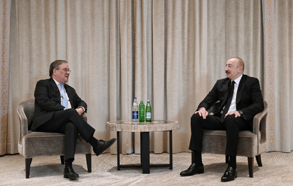 Prezident İlham Əliyev Münxendə Bundestaqın xarici siyasət komitəsinin sədri ilə görüşüb VİDEO