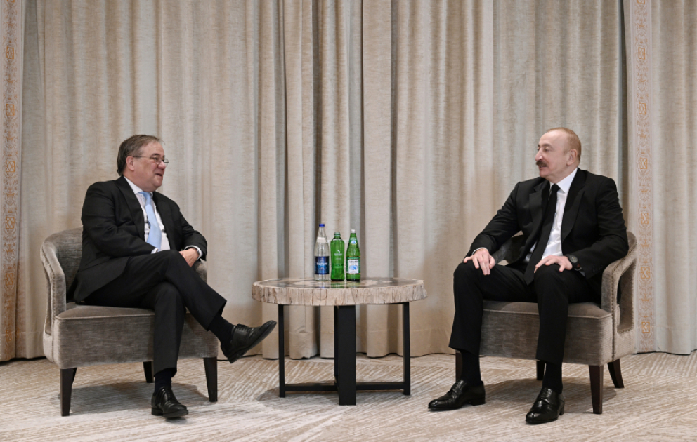 Munich : Ilham Aliyev s’entretient avec le président de la commission des Affaires étrangères du Bundestag VIDEO