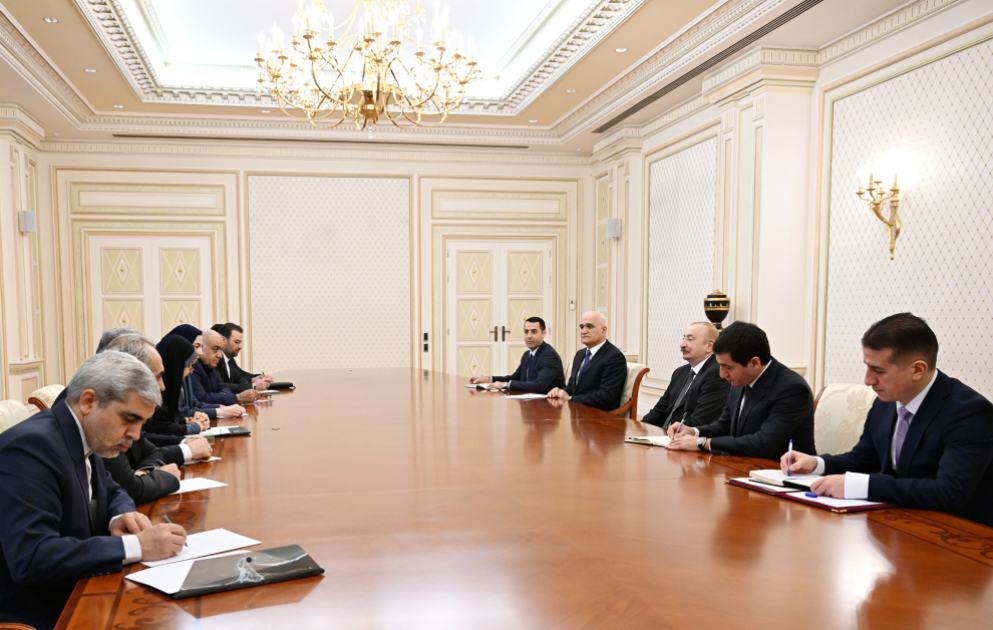 President Ilham Aliyev received delegation led by Iran's Minister of Roads and Urban Development VIDEO