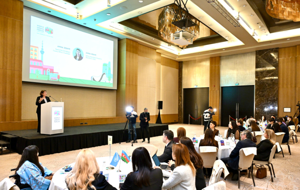 Medienvertreter nehmen an WUF13-Informationsveranstaltung teil VIDEO