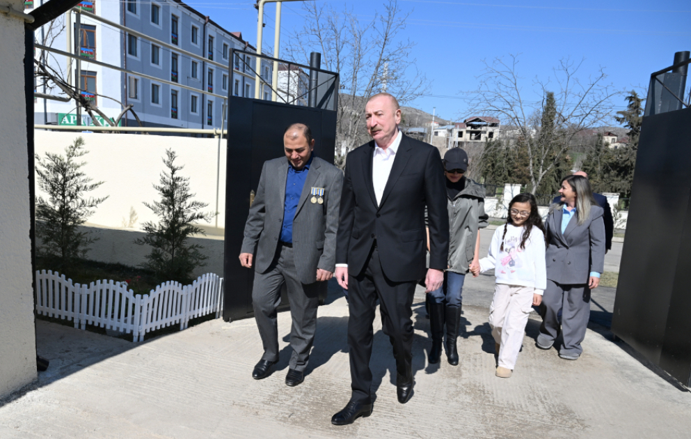 Präsident Ilham Aliyev inspiziert Arbeiten in der Stadt Chodschawänd AKTUALISIERT VIDEO