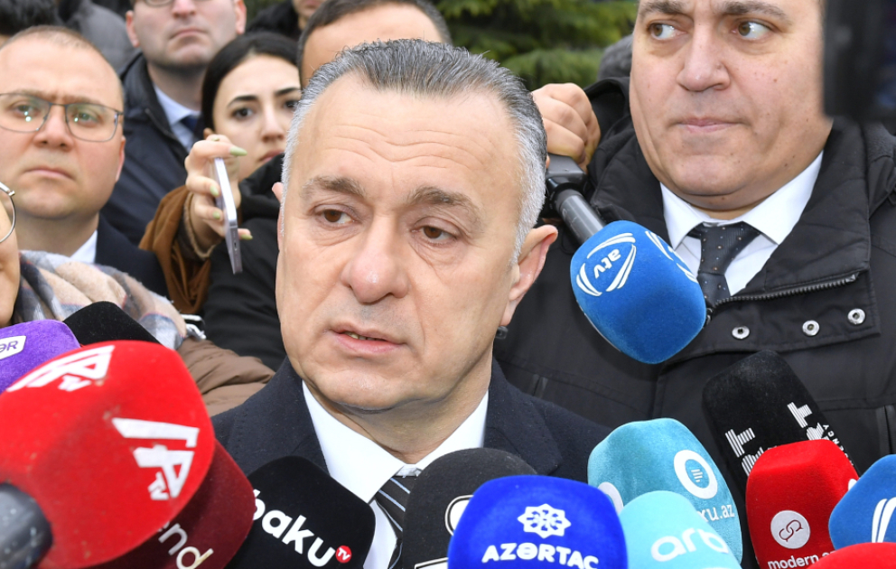 Nazir: Azərbaycanda plastik və estetik əməliyyatları həyata keçirməyə icazəsi olan 45 həkim var VİDEO