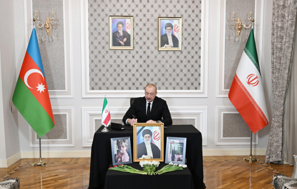 President Ilham Aliyev visited Iranian Embassy in Azerbaijan to offer condolences VIDEO