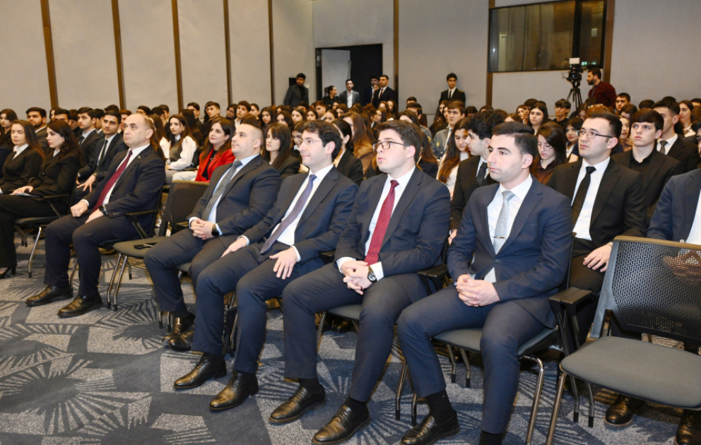 Təhsilinlə fərqlən: Qlobal təcrübə, milli dəyər VİDEO