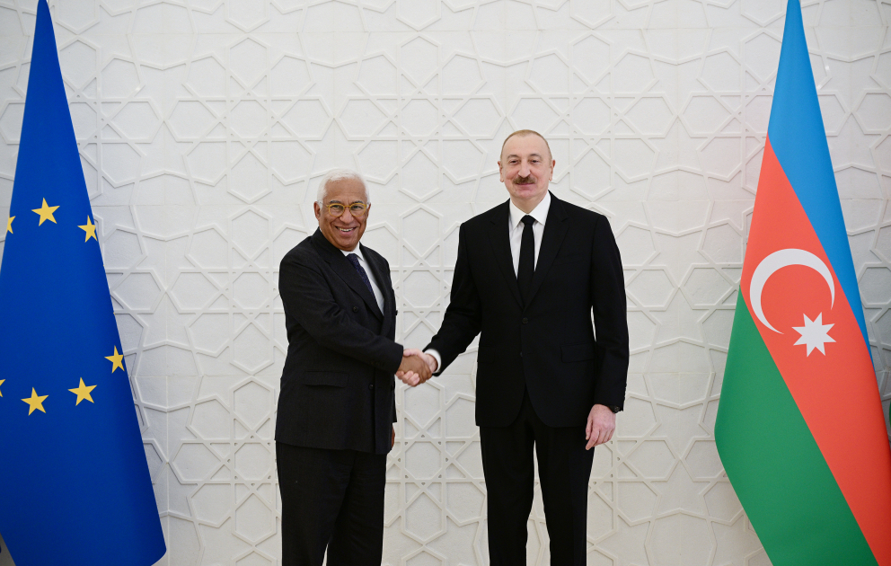 Präsident Ilham Aliyev und EU-Ratspräsident António Costa treffen sich unter vier Augen VIDEO