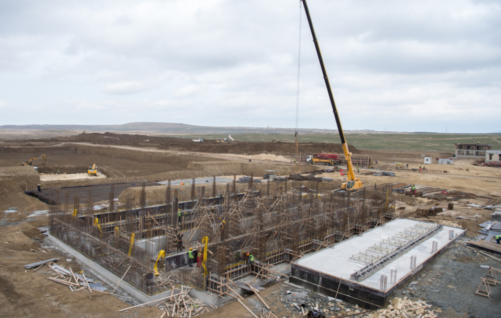 Müşfiqabad hövzəsində kanalizasiya kollektorları və tullantı sutəmizləyici qurğu tikilir VİDEO