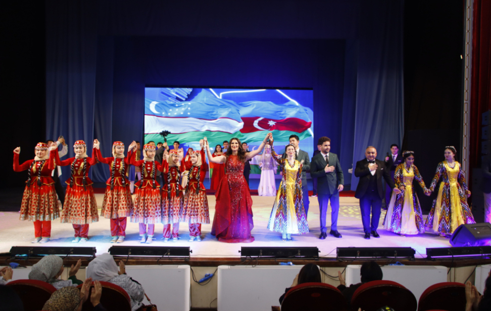 Концерт, посвященный празднику Новруз в городе Гулистан ВИДЕО