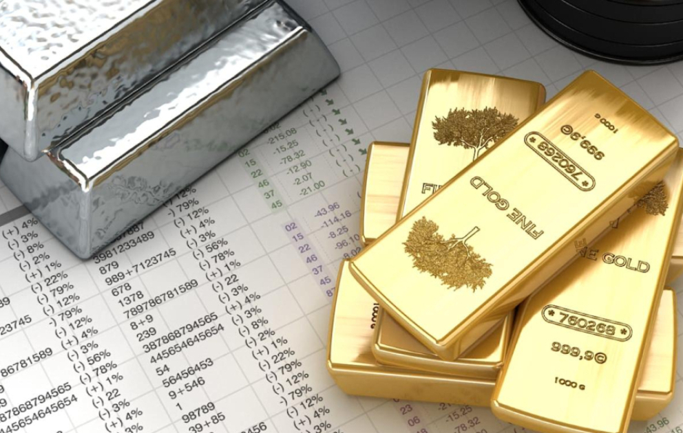Gold and silver prices fall on global markets VIDEO