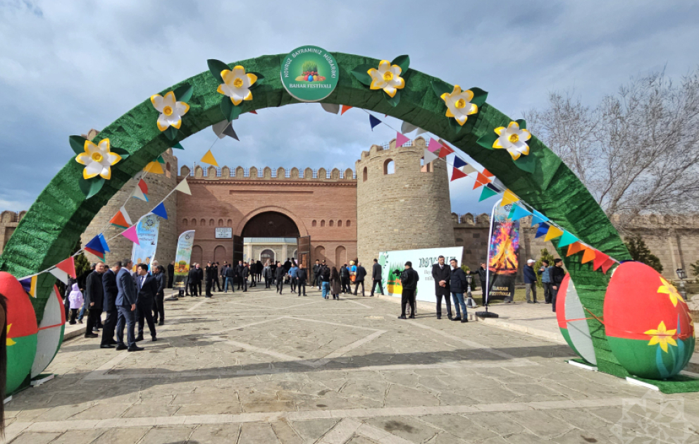 Bahar sevinci, yaz təravəti: Naxçıvanda festival ab-havası - FOTOLAR VİDEO