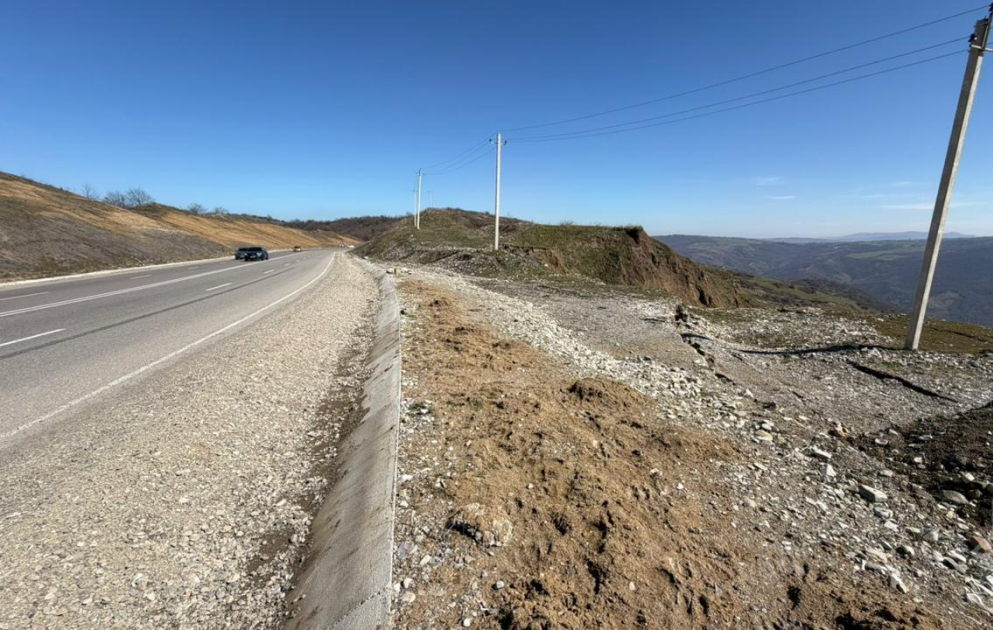 Muğanlı–İsmayıllı avtomobil yolunun mühafizə zolağında torpaq sürüşməsi baş verib  FOTO  VİDEO