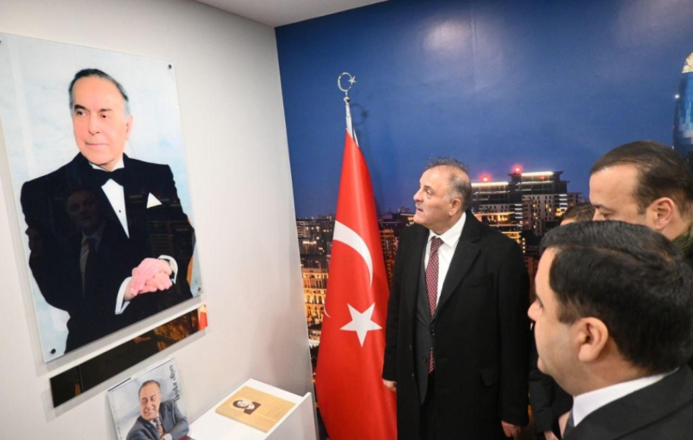 İstanbulun Topqapı Mədəniyyət Parkında Azərbaycan evinin yenilənmədən sonra açılışı olub VİDEO