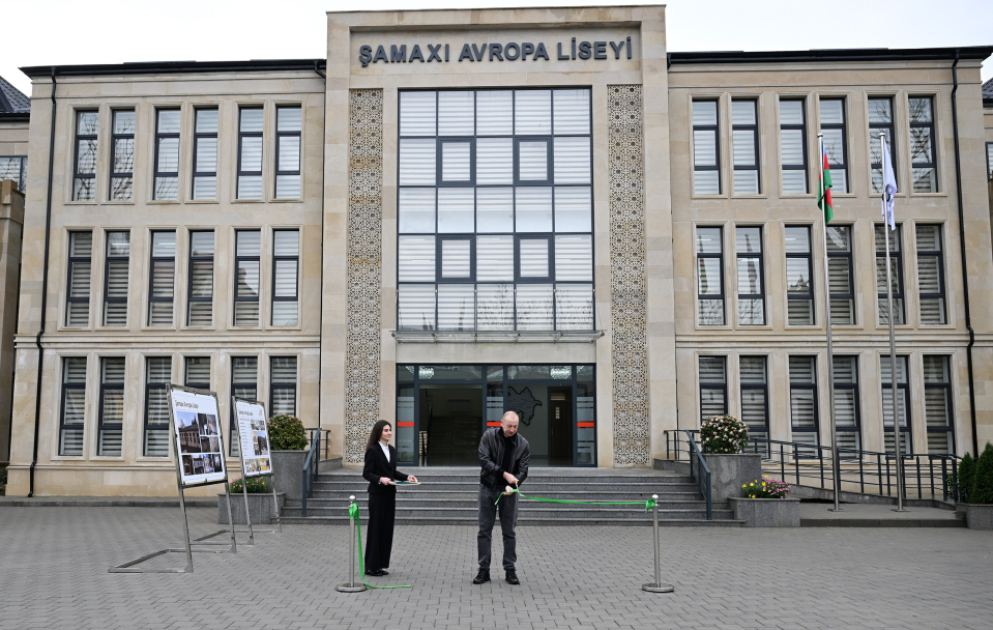 Präsident Ilham Aliyev weiht Gebäude des Europäischen Lyzeums in Schamachi ein VIDEO
