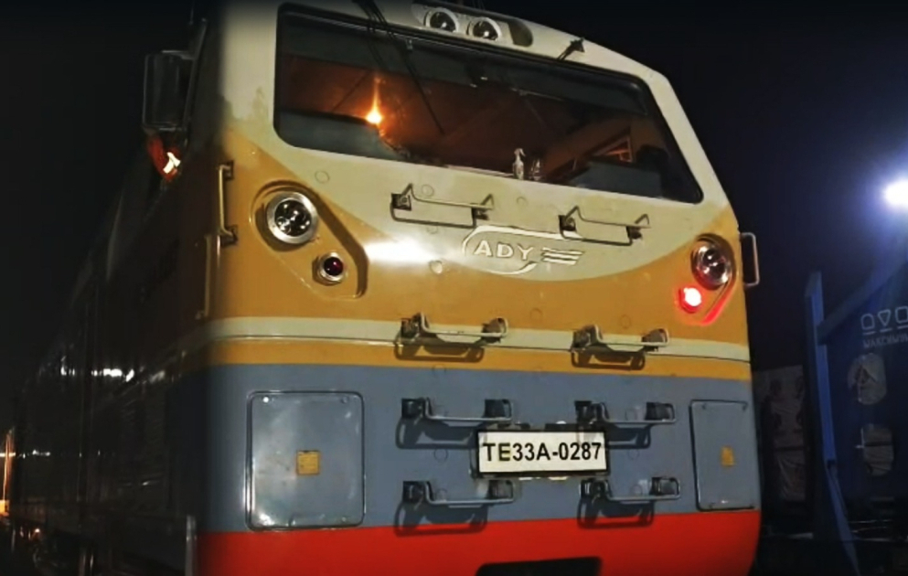 Rusiyanın İrana göndərdiyi humanitar yardımı daşıyan yük qatarı sərhəddən keçib - YENİLƏNİB VİDEO