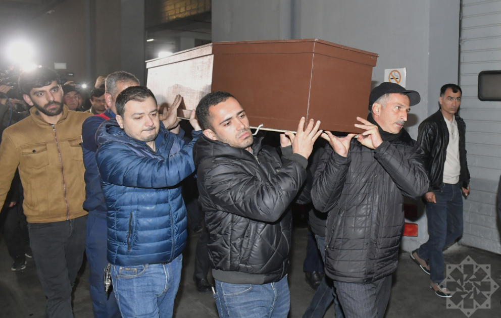 Тело Народного артиста Расима Балаева доставлено в Баку ВИДЕО
