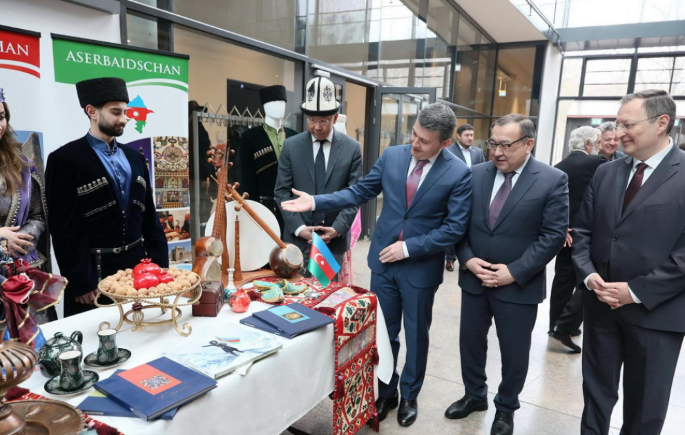 Türk dünyasının milli-mədəni irsi Berlində təbliğ olunub VİDEO