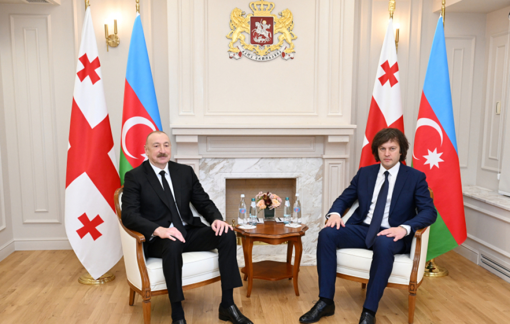 Le président azerbaïdjanais rencontre en tête-à-tête le Premier ministre géorgien VIDEO