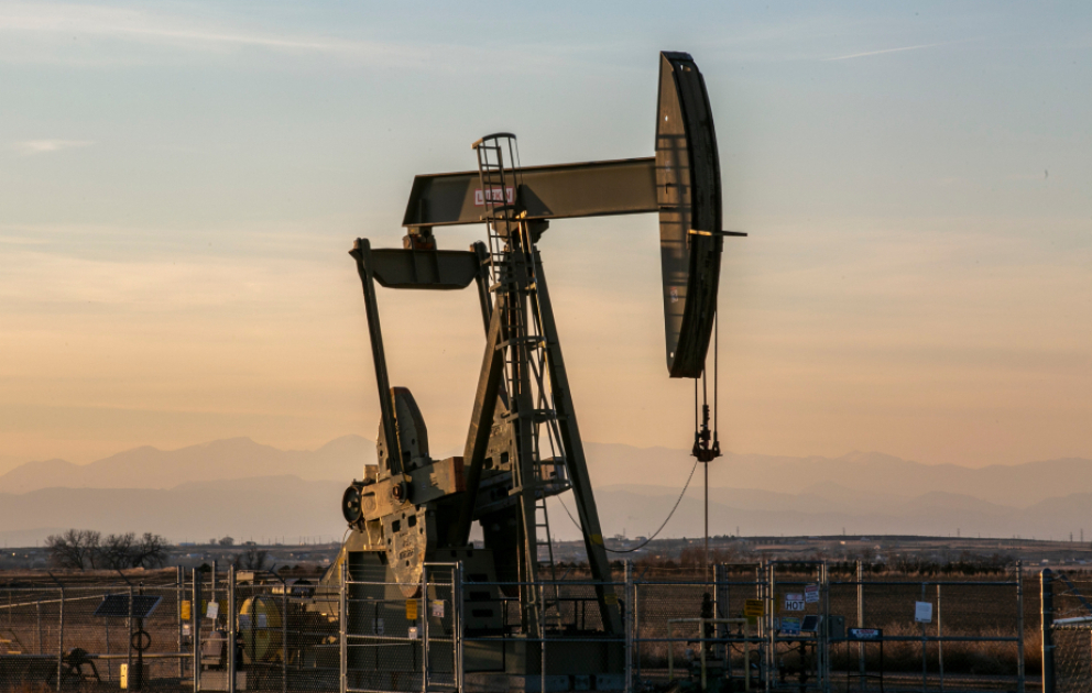 Les cours du pétrole reculent fortement sur les bourses mondiales VIDEO